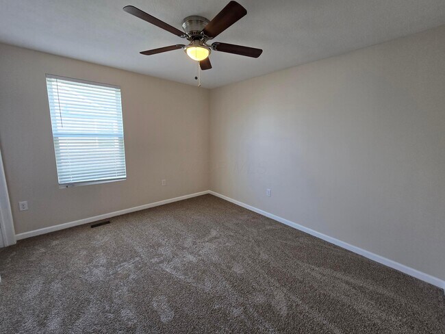 Building Photo - 140 Saddlebred Cir