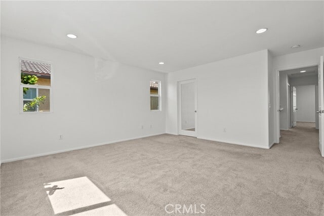 Building Photo - 9427 Lemona Ave