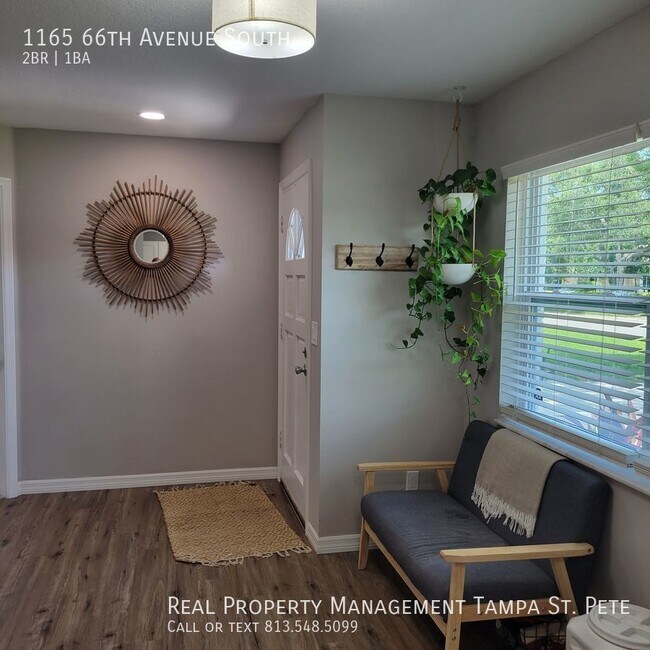 Building Photo - OUTSTANDING ST PETERSBURG POOL HOME AVAILA...