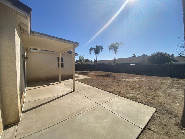 Building Photo - Pet Friendly home coming soon!