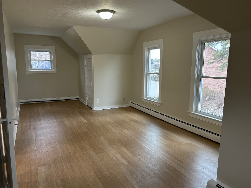 Building Photo - 102 E Houghton Ave