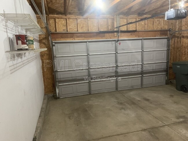 Building Photo - 8620 Olenbrook Dr