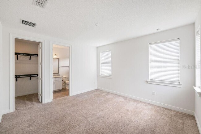 Building Photo - 706 Canopy Estate Dr