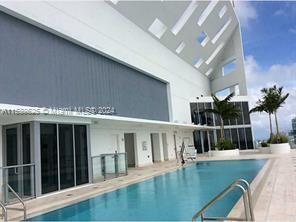 Building Photo - 1300 Brickell Bay Dr