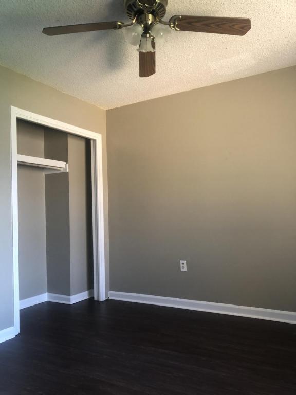 Building Photo - 11654 W Sherwood Meadow Ave