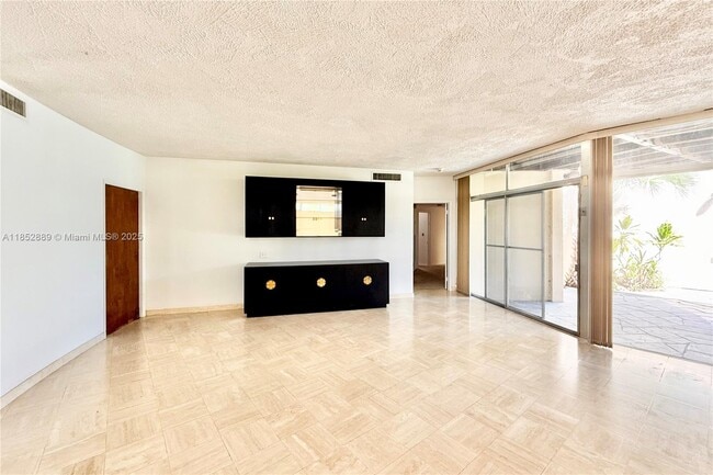 Building Photo - 4595 N Michigan Ave