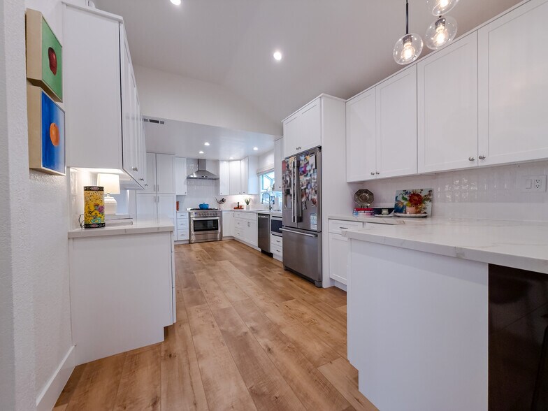 Building Photo - 5323 W Goldenwood Dr