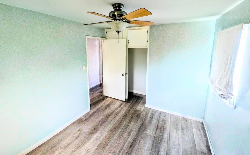 Building Photo - 365 Elkwood Ave