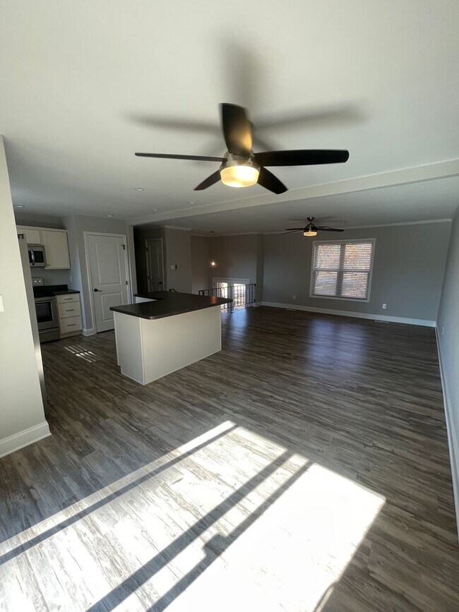 Building Photo - 11104 Concord Woods Dr