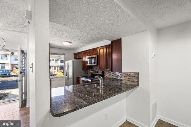 Building Photo - 8315 Brookvale Ct