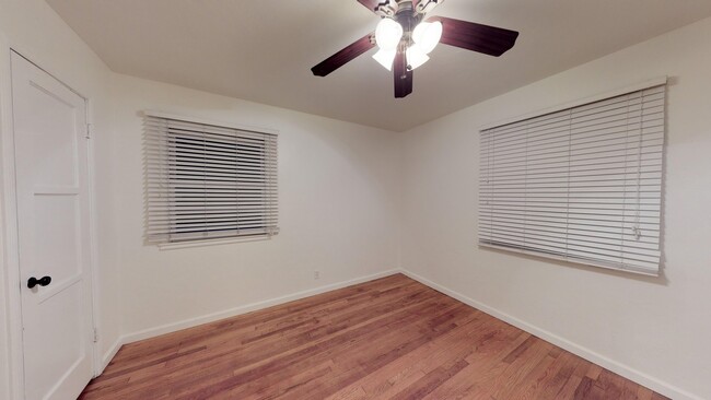 Building Photo - 3 Bedroom Home on Coroner Lot, Near Corona...