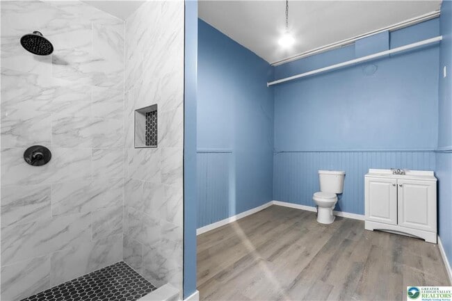 Building Photo - 746 N Washington St