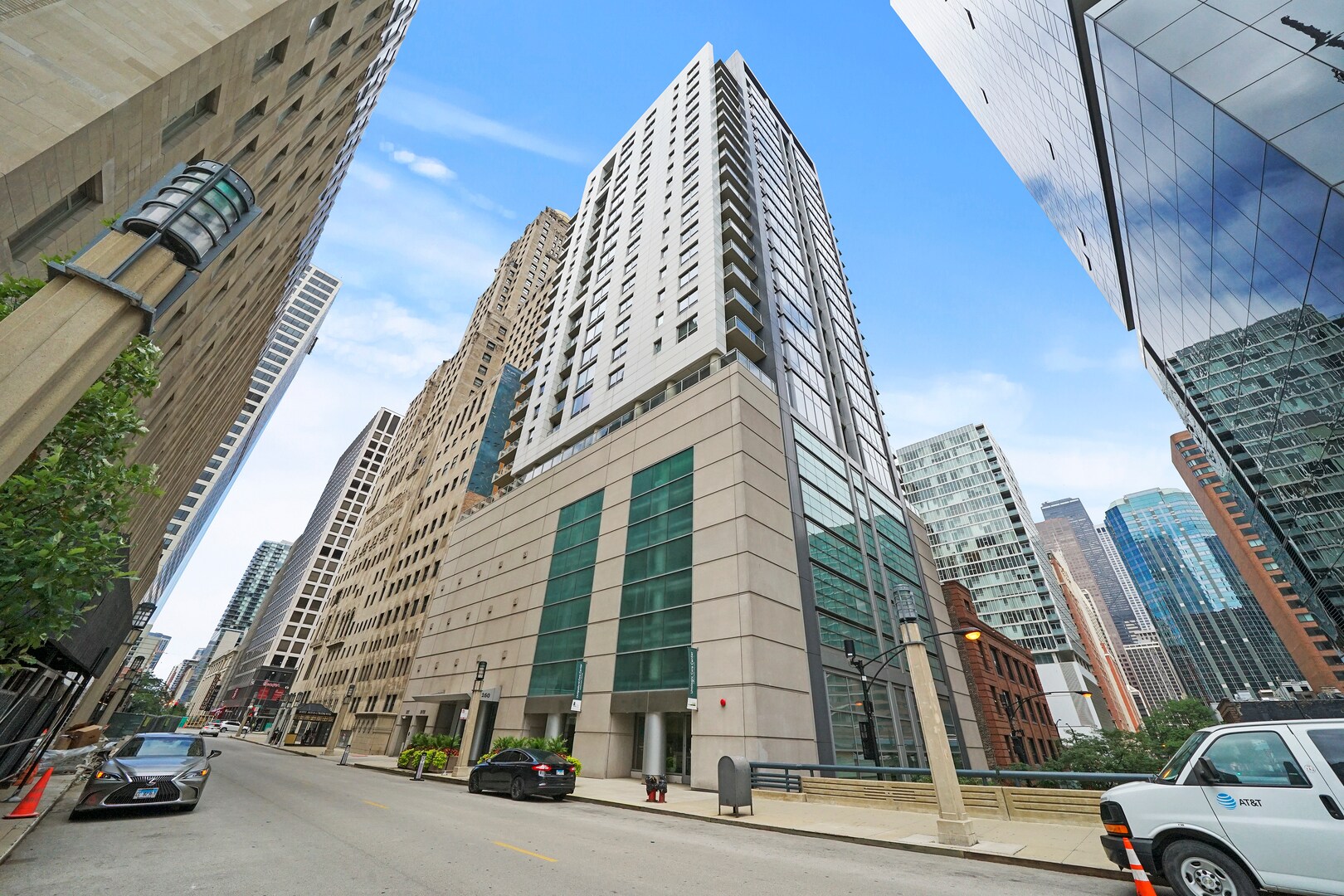 Building Photo - 160 E Illinois St
