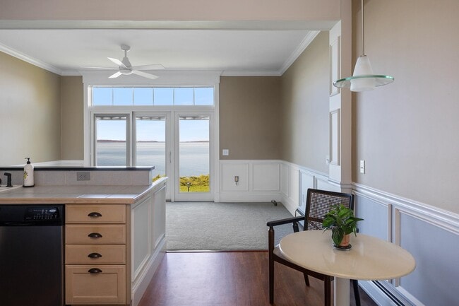 Building Photo - 38 Pebble Beach Rd