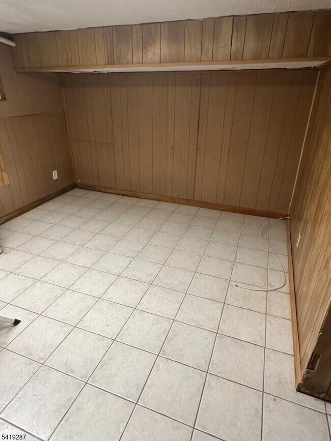 Building Photo - 325 Bogert Ave