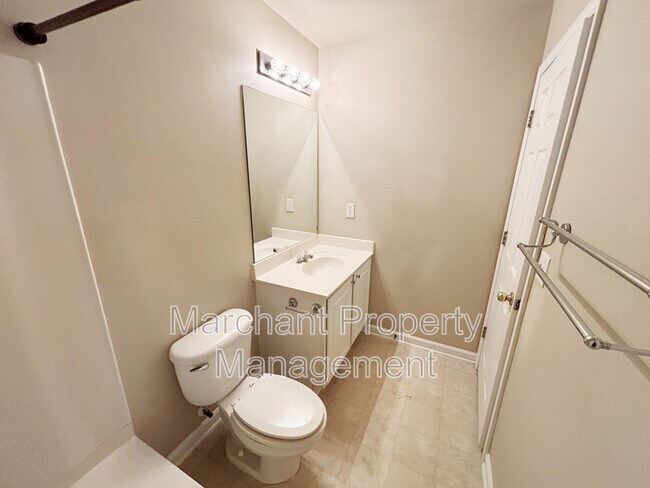 Building Photo - 301 Pampas Ct