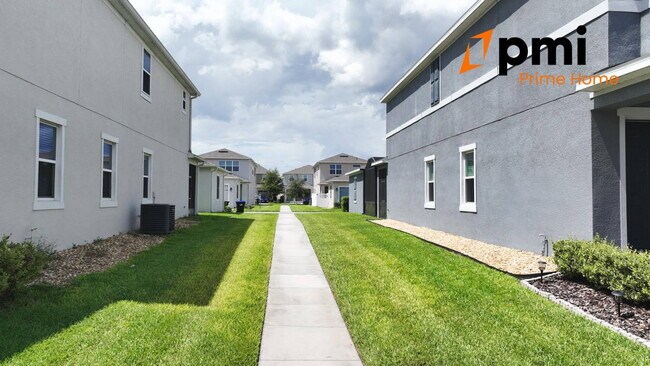 Building Photo - Luxury Living in Winter Garden – 4-Bedroom and 3.5-Bathrooms Home with Screened Patio & EV Charging