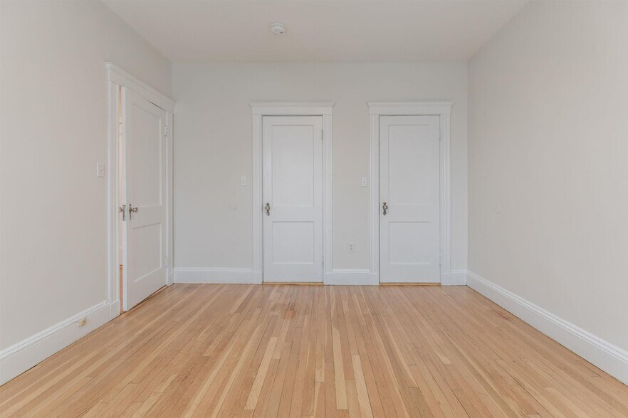 Building Photo - 20 Langdon St