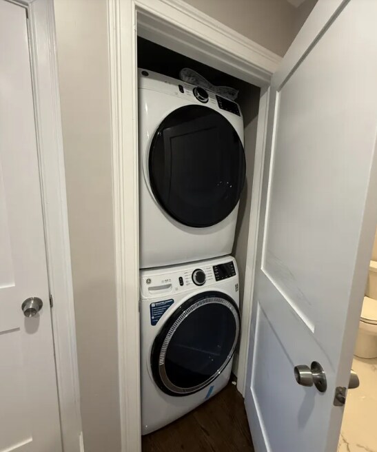 Building Photo - 156 Hillside St