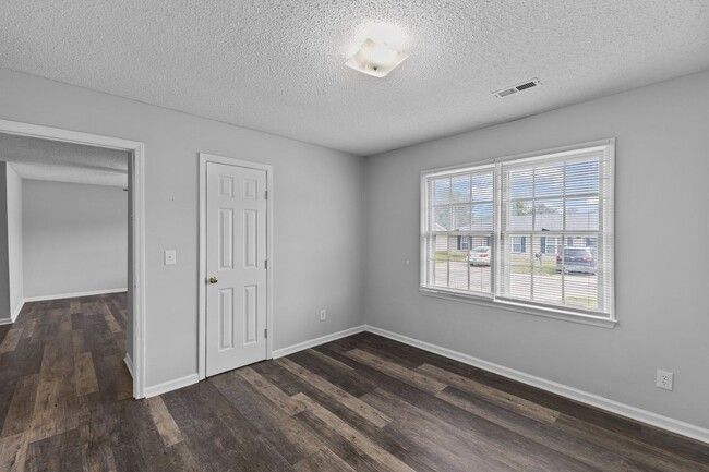 Building Photo - Cute Apartment for rent