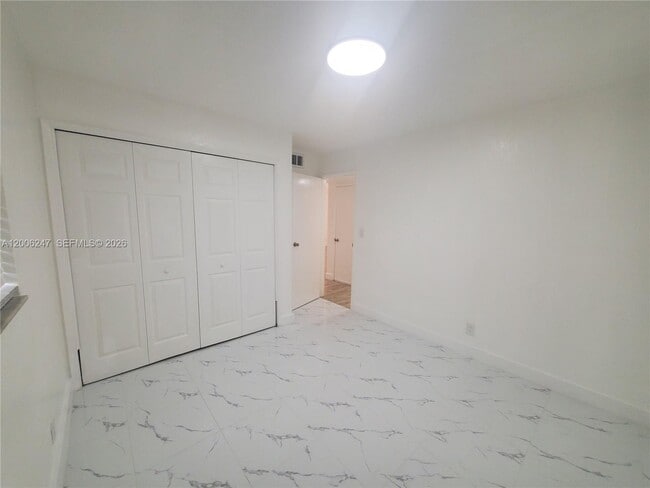 Building Photo - 9203 NW 38th Dr