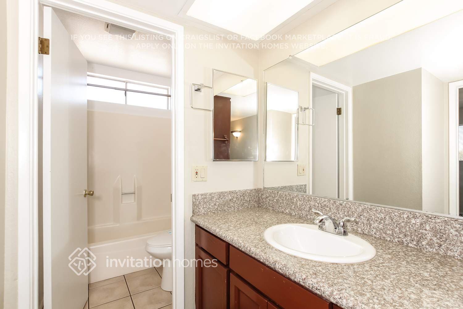 Building Photo - 4402 W Crocus Dr