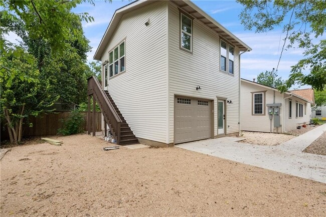 Building Photo - 4416 Rosedale Ave