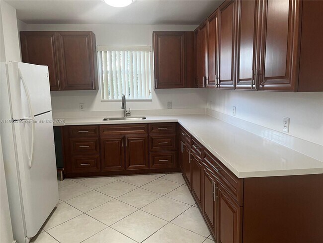 Building Photo - 181 NW 47th Ave