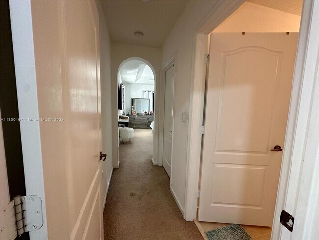 Building Photo - 27882 SW 140th Ave