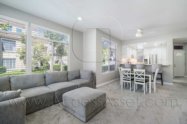 Building Photo - Luxury 2 Bed/2 Bath Condo Home In The Desi...