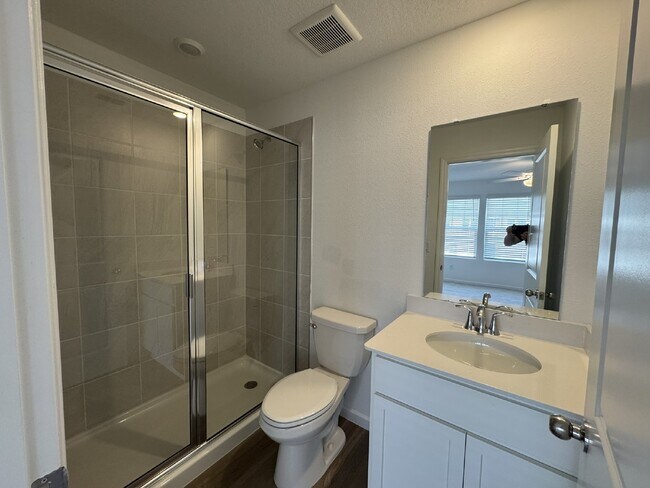 Building Photo - Holly Cove