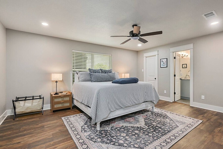 Building Photo - 5472 Andert Rd