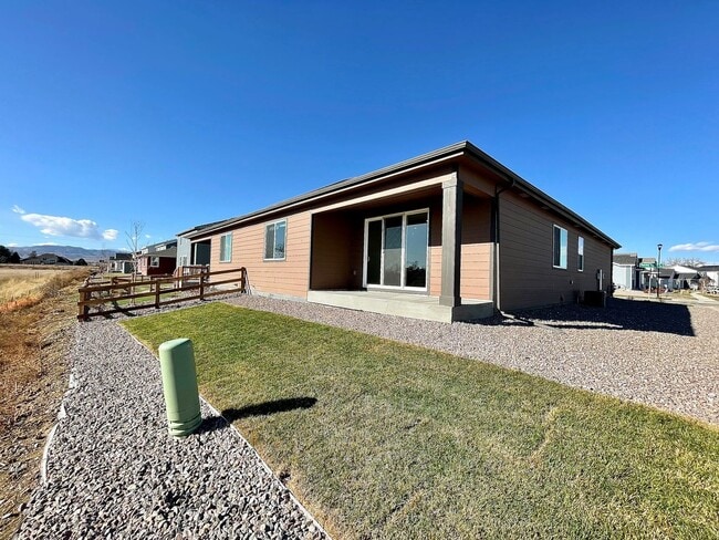 Building Photo - Incredible 3 bed/2 bath home in Fort Collins!