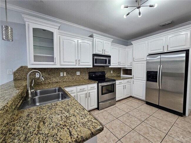 Building Photo - 28 Quail Ave