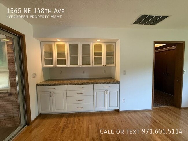 Building Photo - 1565 NE 148th Ave