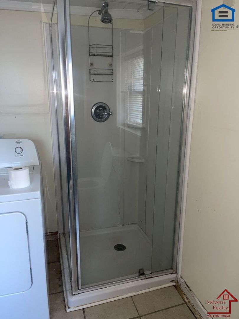 Building Photo - 4212 Ivy Ave