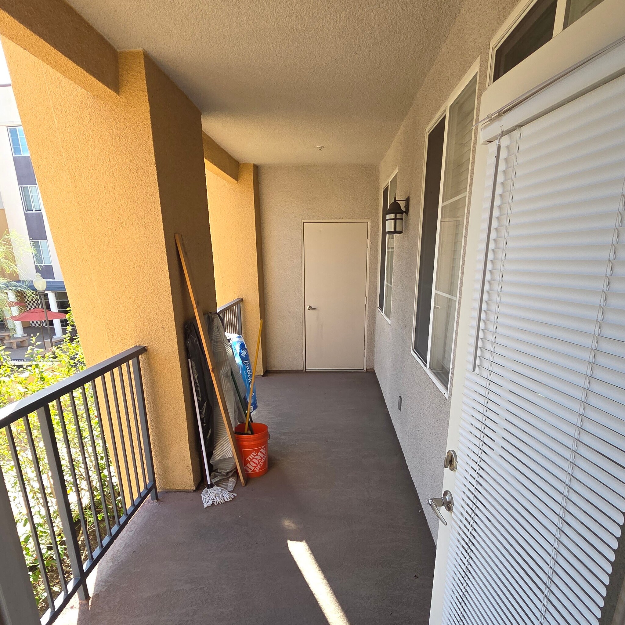 Building Photo - 360 W Ave 26 Ave