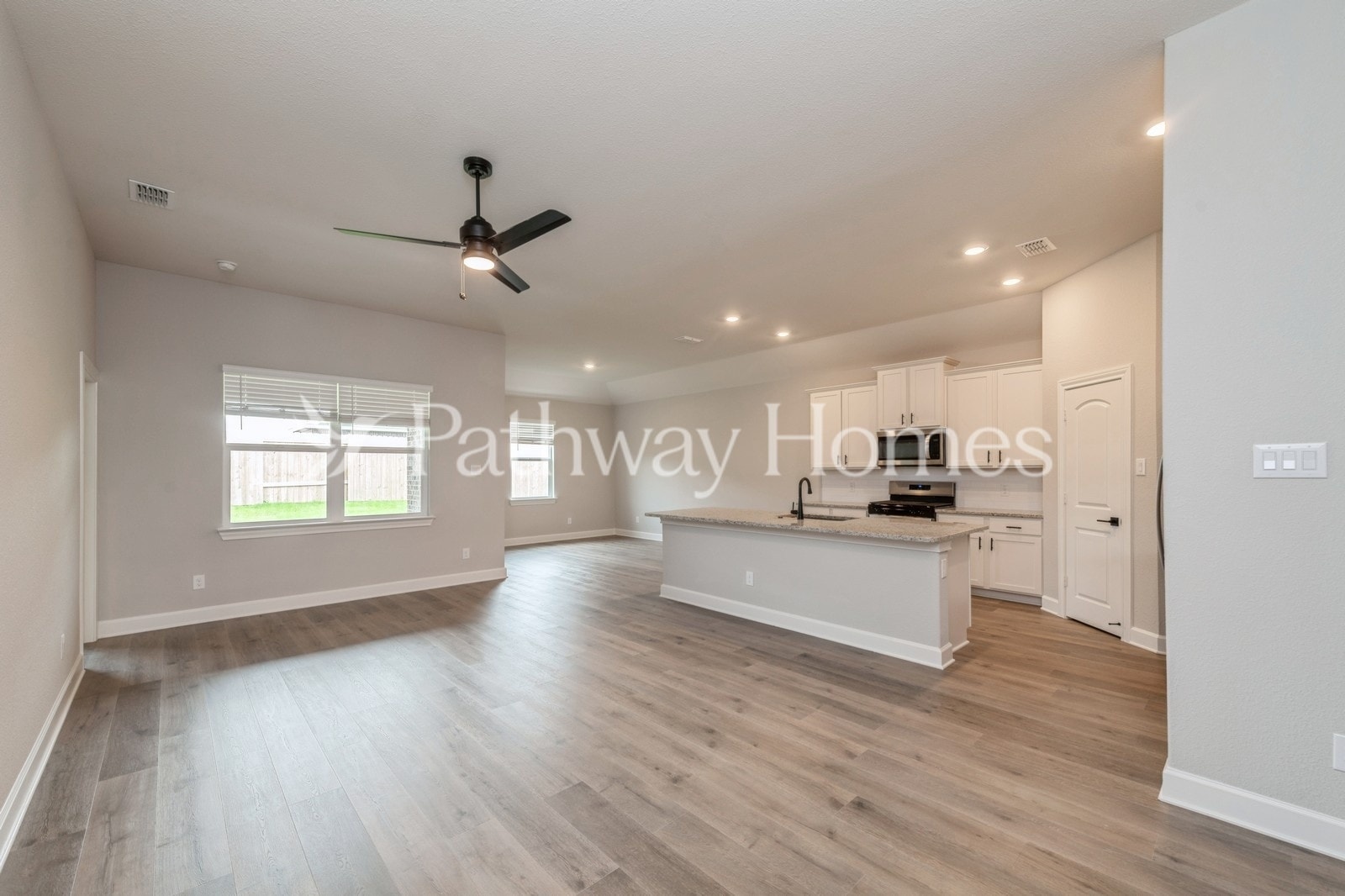Building Photo - 620 Brookside Dr