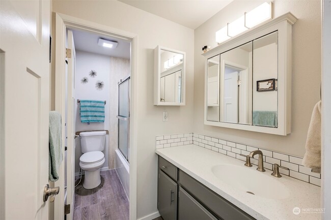 bathroom - 19414 Aurora Ave N