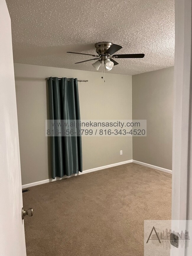 Building Photo - 2 Units Available Across from Congress Mid...