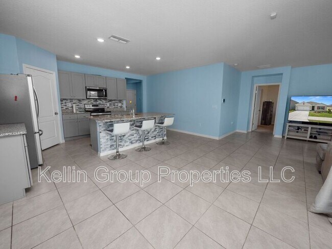 Building Photo - 972 Serchio St