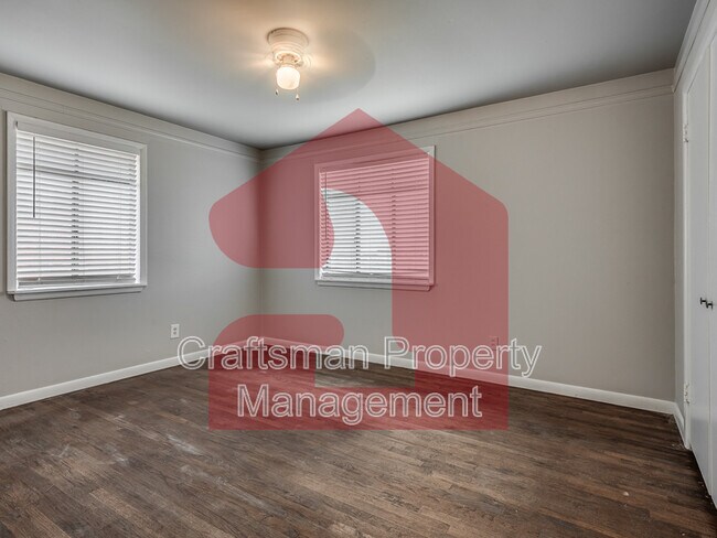 Building Photo - 2915 NW 72nd St