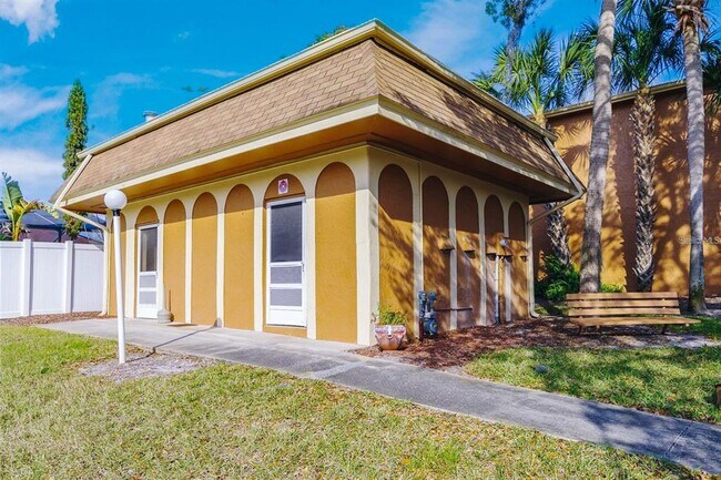 Building Photo - 12760 Indian Rocks Rd