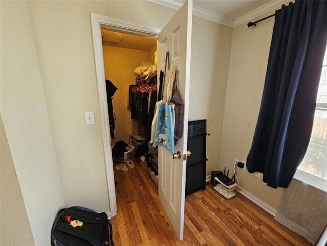 Building Photo - 501 W 26th St