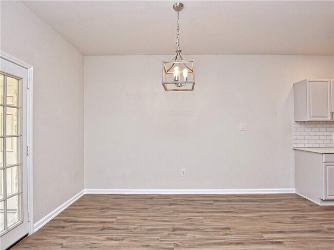 Building Photo - 21511 Pershing Ave