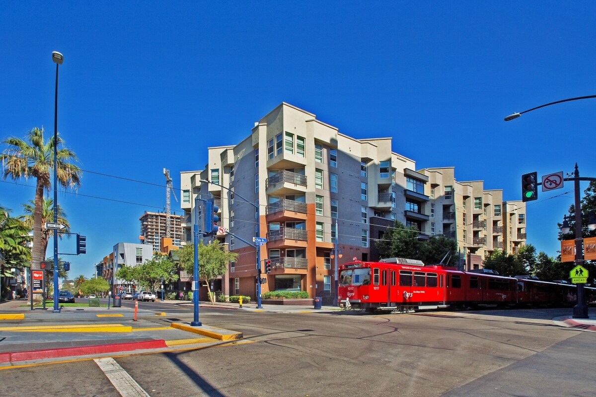 Building Photo - 1225 Island Ave