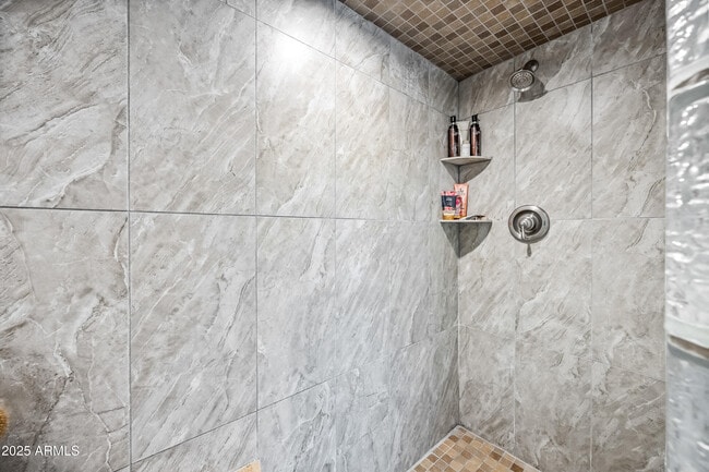 Building Photo - 7940 E Camelback Rd