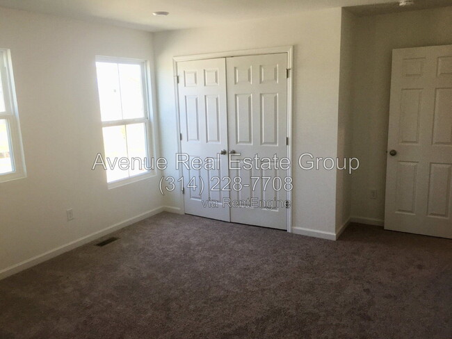 Building Photo - 62 Mora Blvd