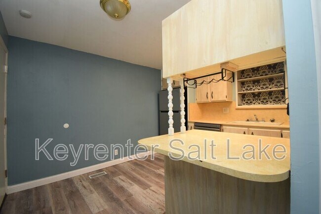 Building Photo - 3215 S 4400 W
