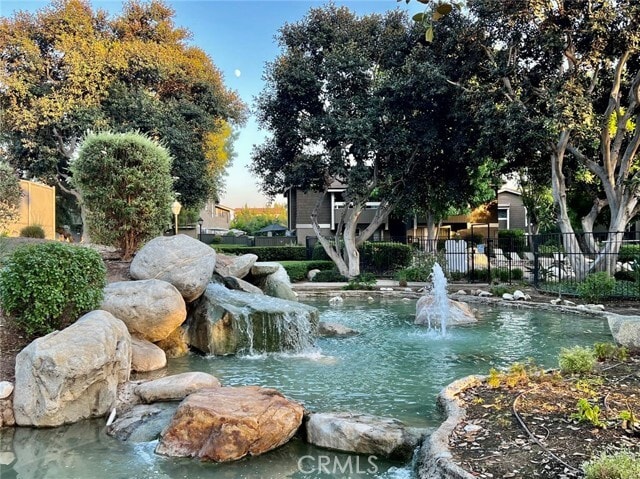 Building Photo - 247 Streamwood